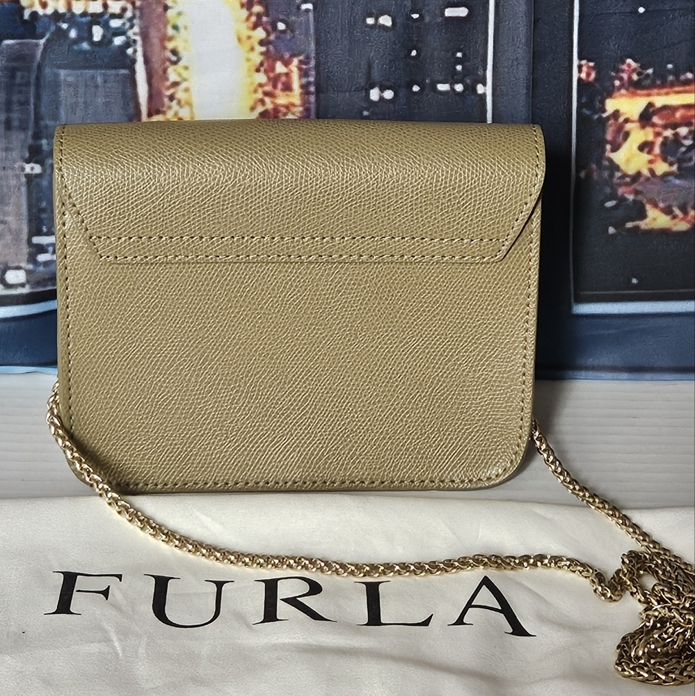 Furla Olive Green Metropolis Crossbody Bag Includes Dust Bag EUC - Picture 2 of 9